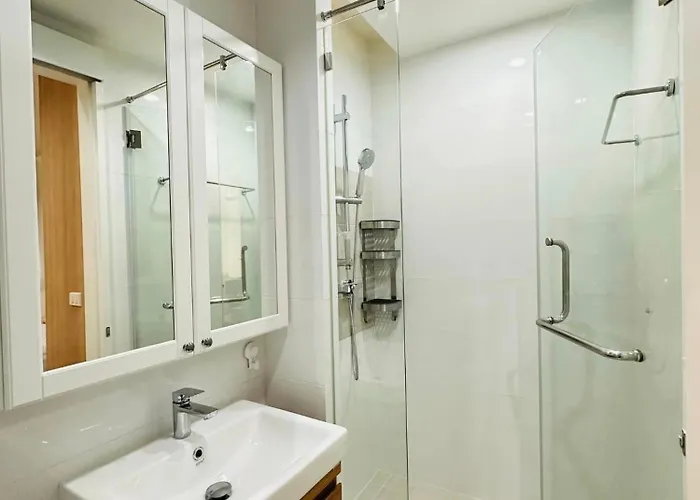 6th Avenue Sukhumvit Bkk 409 Bts Asoke Nana Mrt Sukhumvit バンコク都