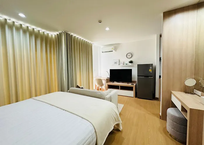 6th Avenue Sukhumvit Bkk 409 Bts Asoke Nana Mrt Sukhumvit アパート