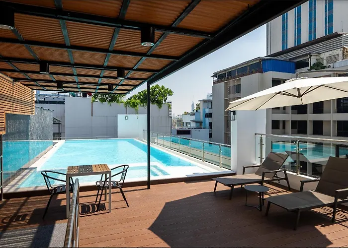 6th Avenue Sukhumvit Bkk 409 Bts Asoke Nana Mrt Sukhumvit アパート *